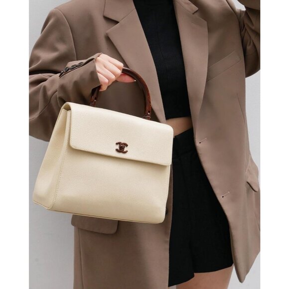 Authentic CHANEL Vintage Kelly Caviar Leather Top Handle Flap Bag Wood Handle - Picture 3 of 14